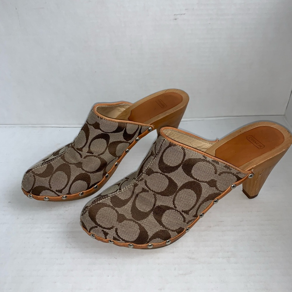 Coach Signature Clogs Size 7B